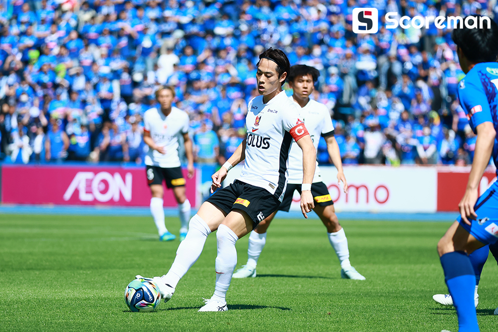 우라와, 10명의 미토를 4-1로 꺾고, 이삭 테린 두 골, 안주 카이토, 코모리 히토시 1골씩